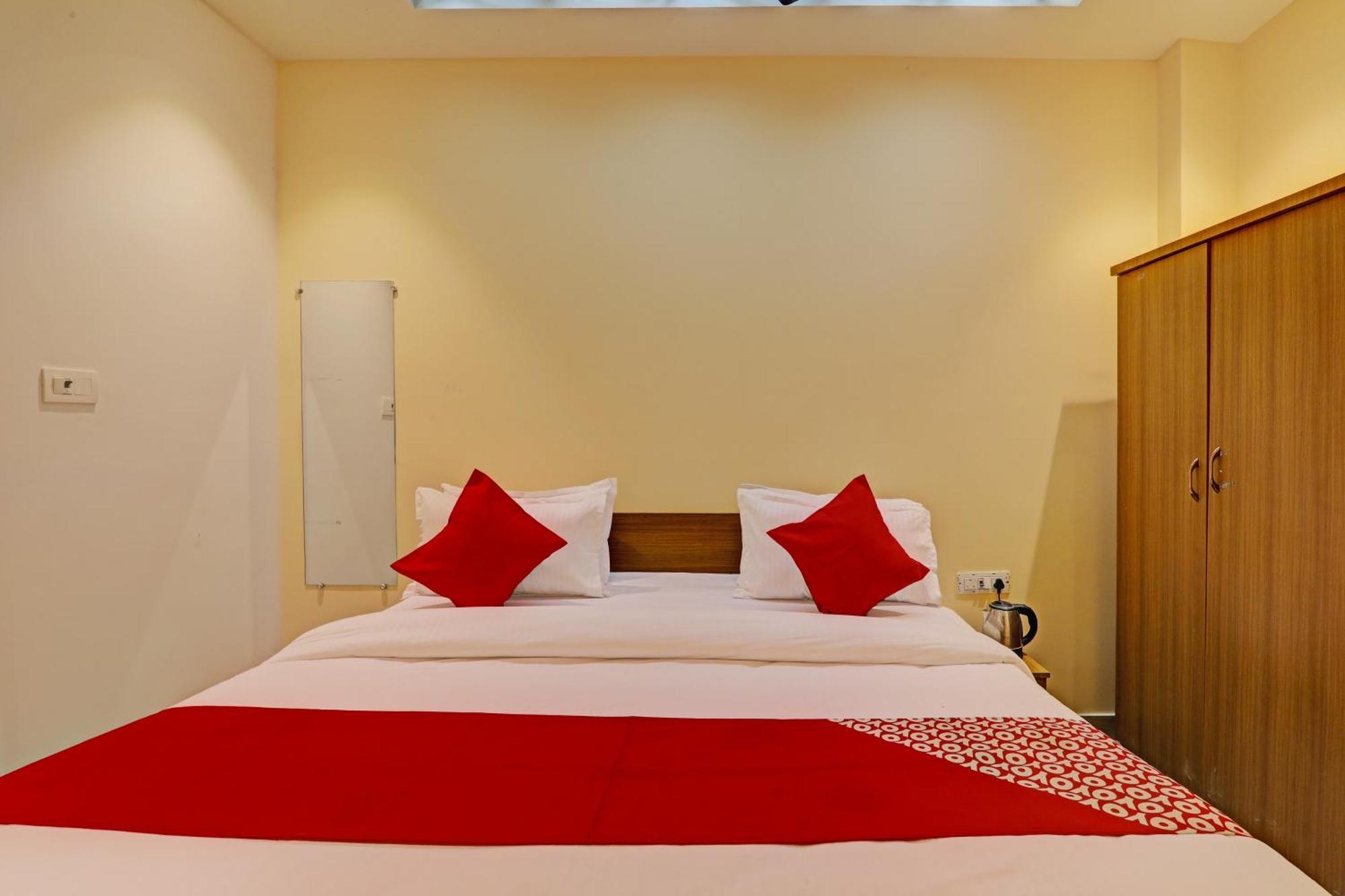 Hotel O Royal Regency Palace Gorakhpur Εξωτερικό φωτογραφία